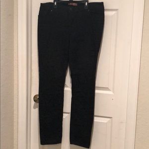 Black jeans with felt accents